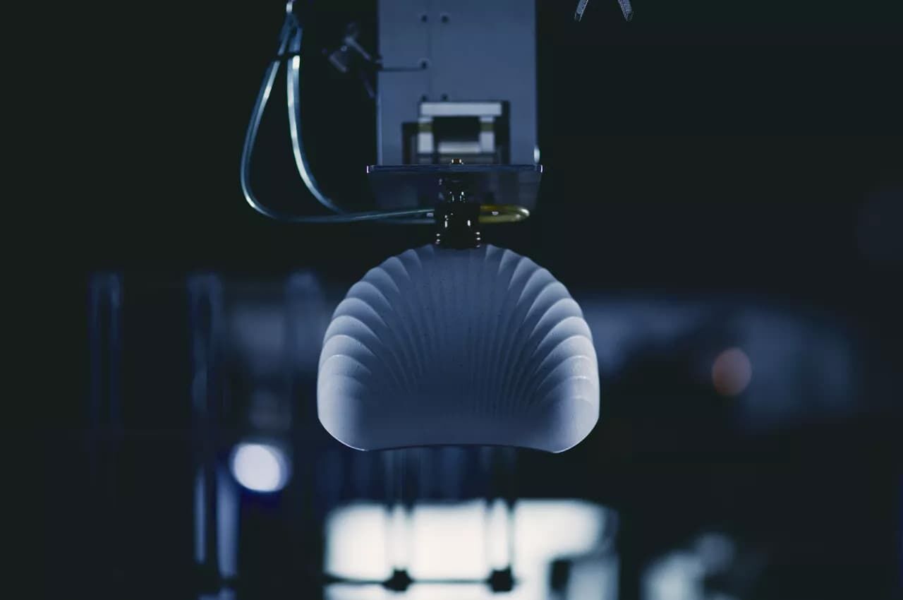 Innowacyjny materiał Shellstic firmy TBWA\HAKUHODO
