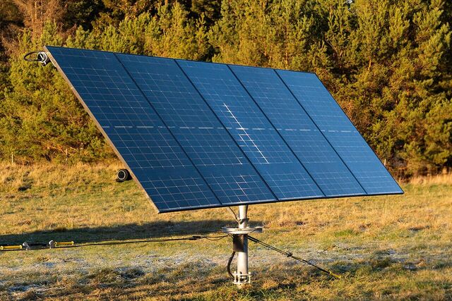 Inteligentne systemy solarne VajaTrack
