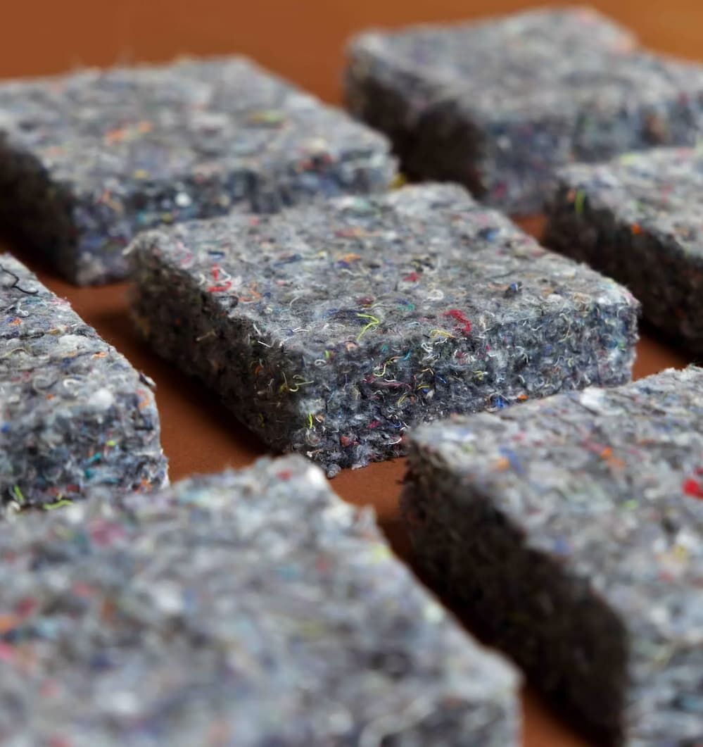 Materiał izolacyjny TexBatt 37 Bio z recyklingu tkanin