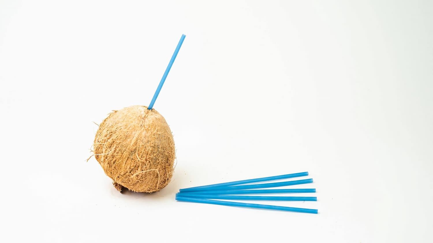 Słomki z biotworzywa AirCarbon™