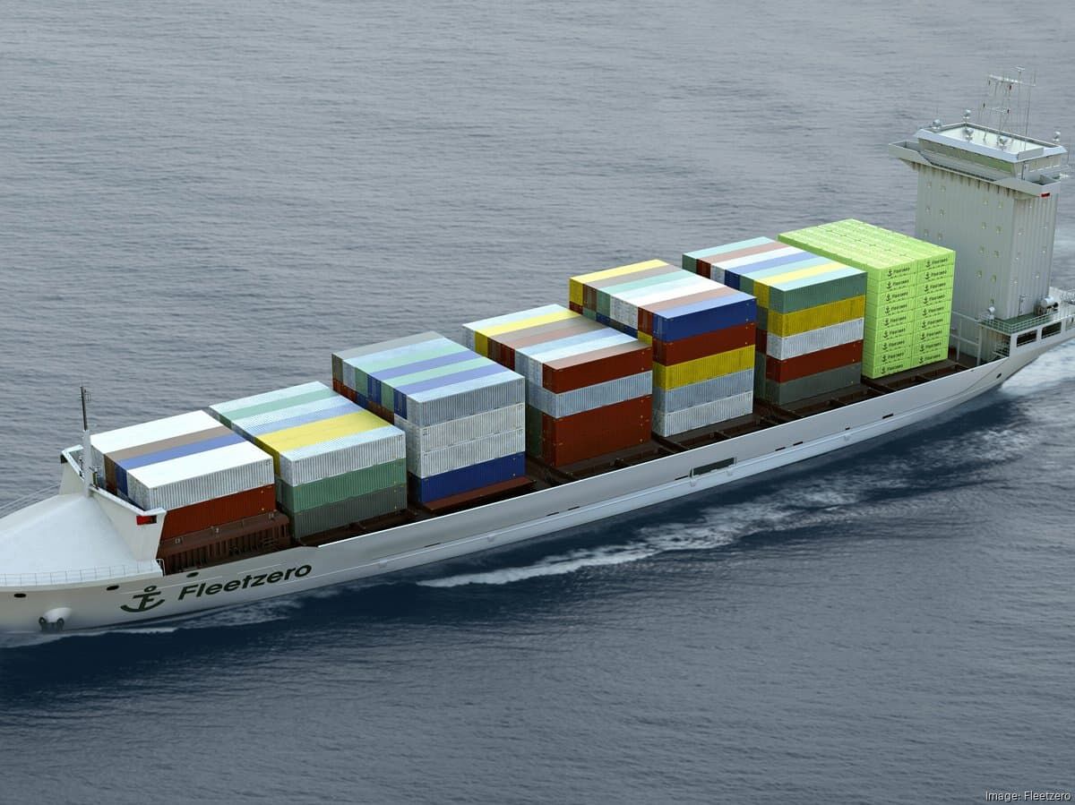 Szereg połączonych akumulatorów Leviathan w jednostce transportu morskiego